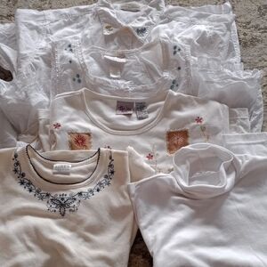 Vintage Set 😉Koret White Top with Navy Accents